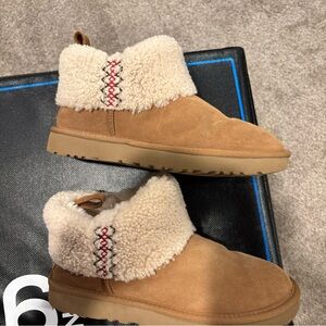 UGG Women's Size 9 Tan Mongolian Sheepskin Fur Cuff Boots Aztec markings.
